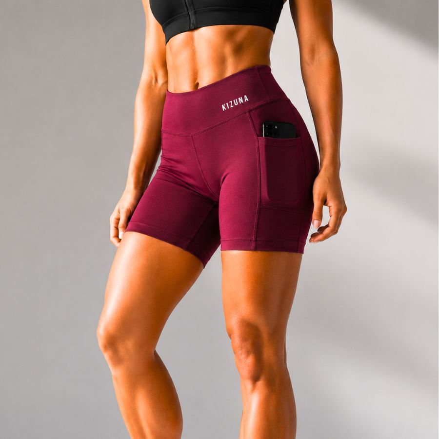 Short Feminino Fitness Kizuna Bermuda de Bolso Lateral Premium  Meia Coxa Suplex de Alta Tecnologia Zero Transparencia