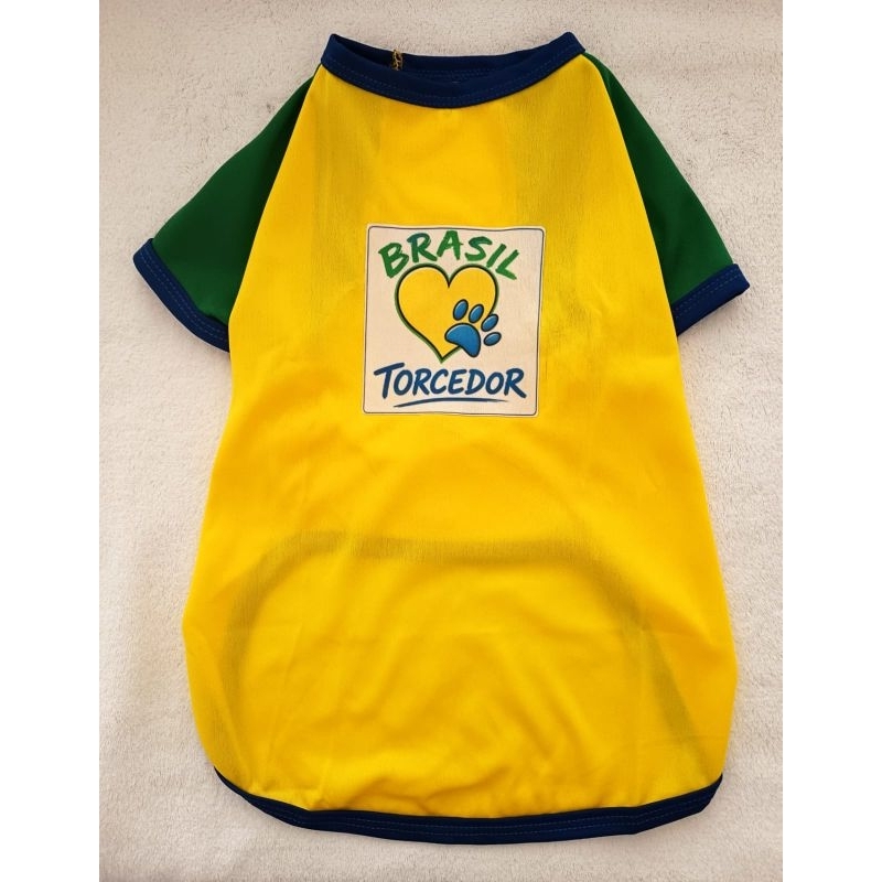 Roupa Pet Brasil Amarela com Manga Verde e Acabamento Azul ou Verde