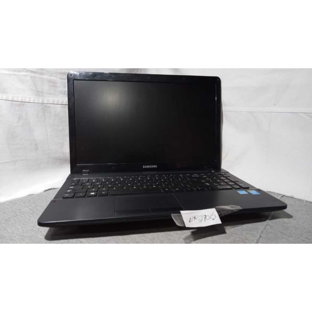 Carcaça de Notebook Np270e5 15.6( Tela sem Testar) Samsung Ativ Book tamanho 15,6 pol usada Ok-XLO