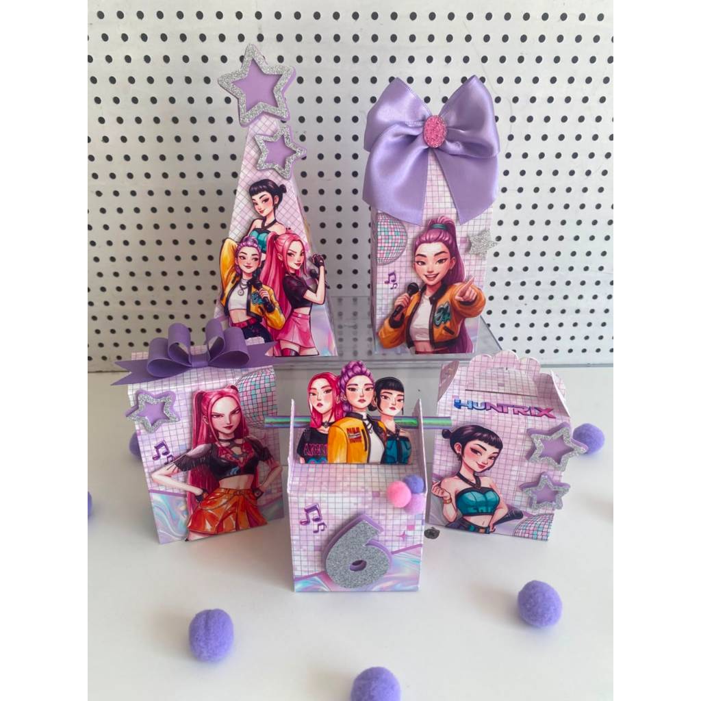 KIT PERSONALIZADO GUERREIRAS KPOPLEMBRANCINHAS KPOP/FESTA