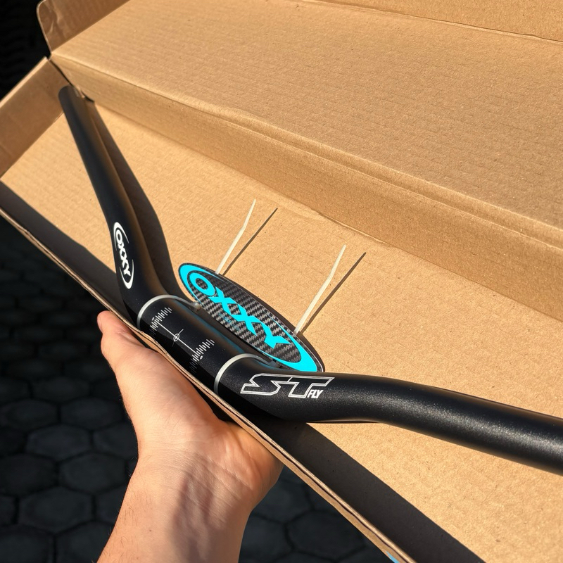 Guidão Oxxy Street Fly Preto 31,8mm Rise 40mm Oxxy ST Bike