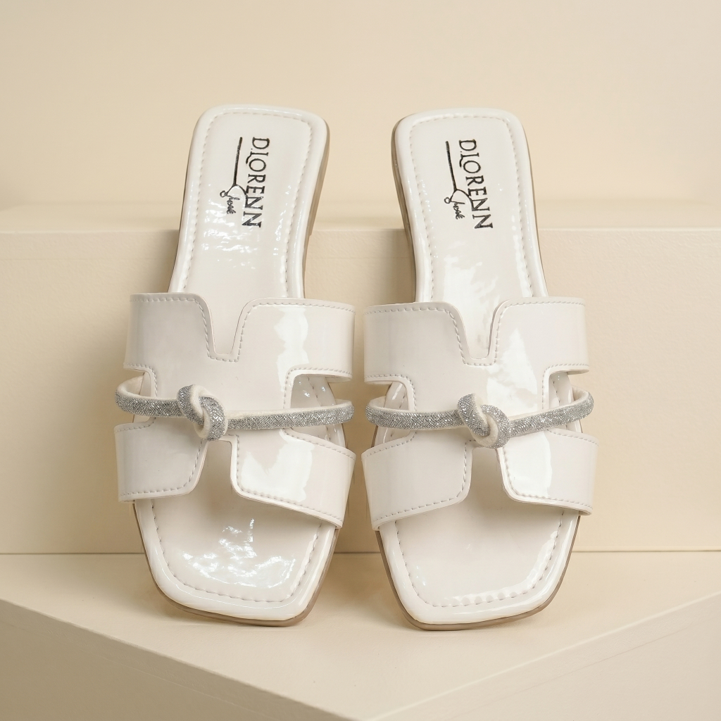 Sandália Feminina Rasteira Com Corrente Confortável Leve Elegante Casual Moda Verão Antiderrapante