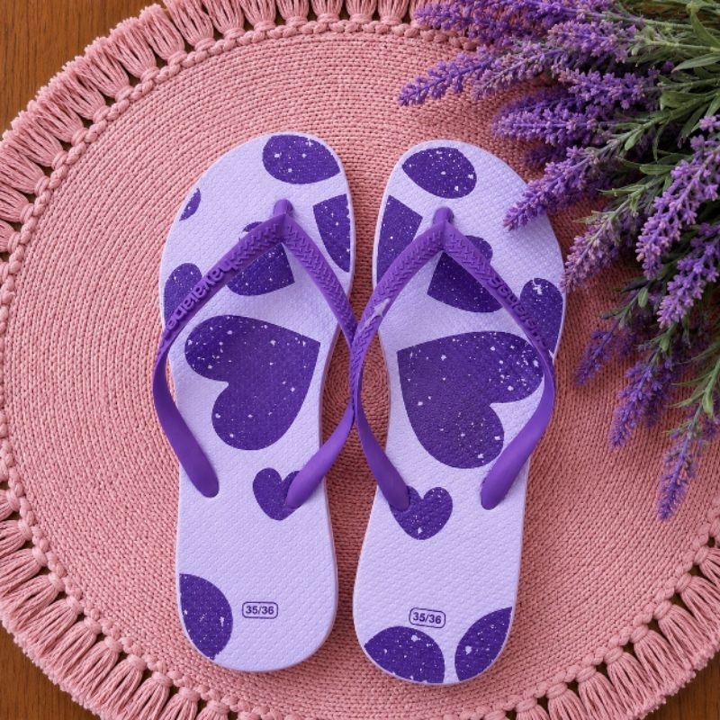 Sandália Feminina Estampada Lilás Floral Confortável Antiderrapante Casual Leve Praia Piscina Moda Verão rasteirinha