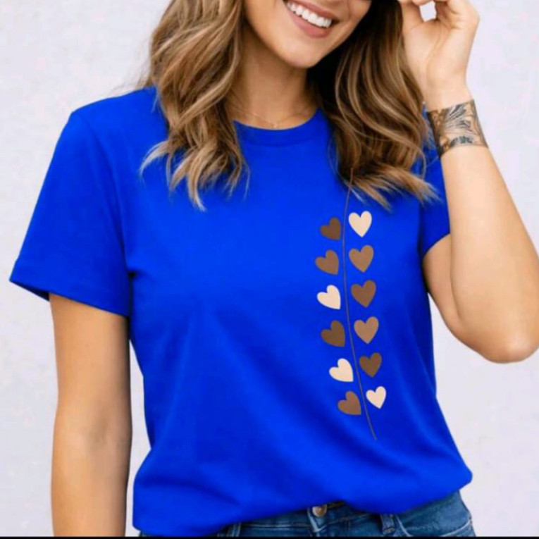 Blusa T-Shirt Feminina Estilo Básico Confortável Casual 100% Algodão Gola Redonda Estampa Corações Moderna Estilosa