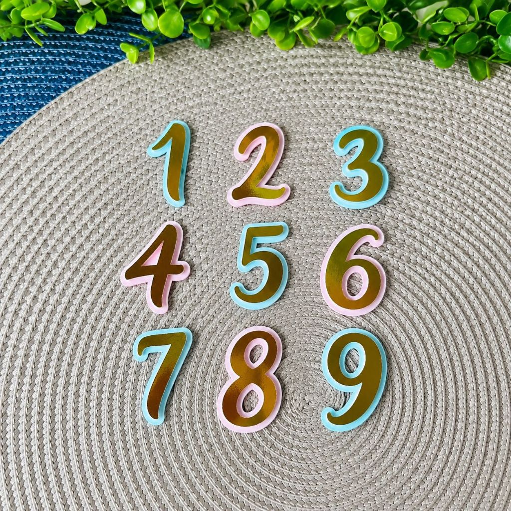 20 Aplique 3D com Número Personalizado 1 a 9 – Lamicote Dourado ou Prata – Topo de Bolo e Lembrancinha