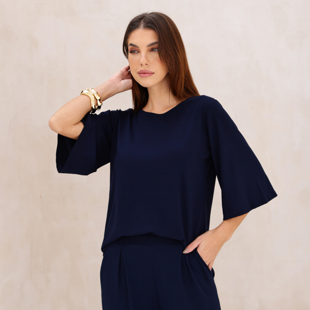 Blusa Feminina Estilosa Soltinha Manga Flare 3/4 Em Malha Caimento Solto