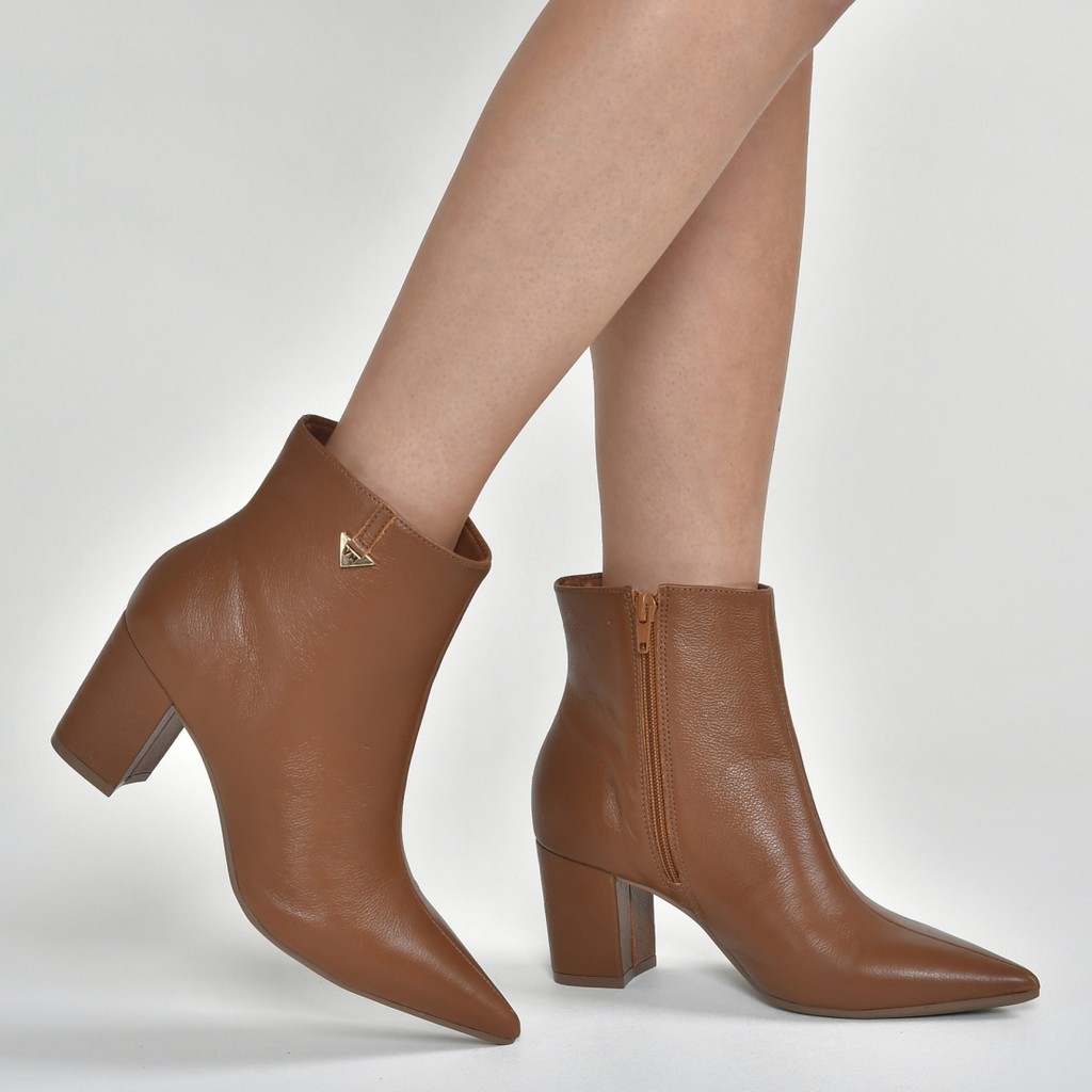 Bota Feminina Via Marte Cano Curto Bico Fino Salto Grosso 7cm em Couro Original 236-009