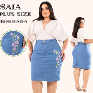 Saia Plus Size Evangelica do 46 ao 54 Jeans Com Laycra e Bordado Com Flores Em Tons Em Rosa E Verde Na Cor Cristal