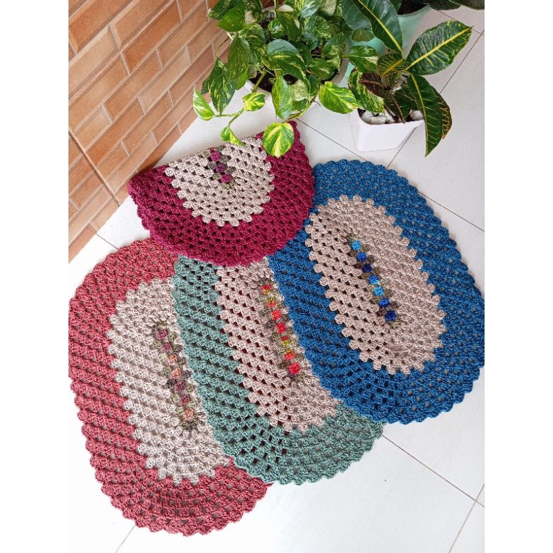 Kit 2 Tapetes de Crochê Oval 60x40cm Tons Terrosos Artesanal Feito a mão