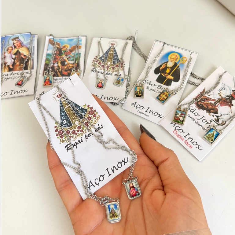 Escapulário Pescoço Aço Inoxidável Nossa Senhora Aparecida e Diversos Santos Católicos 39CM