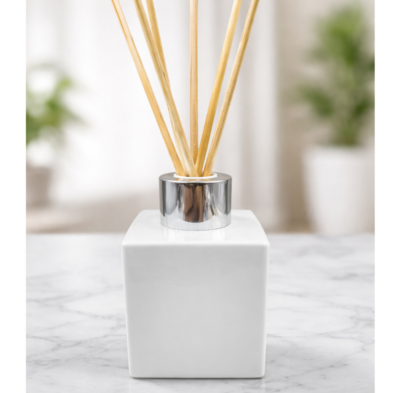 Difusor 100ML Vidro Branco - Aromatizador de Ambiente