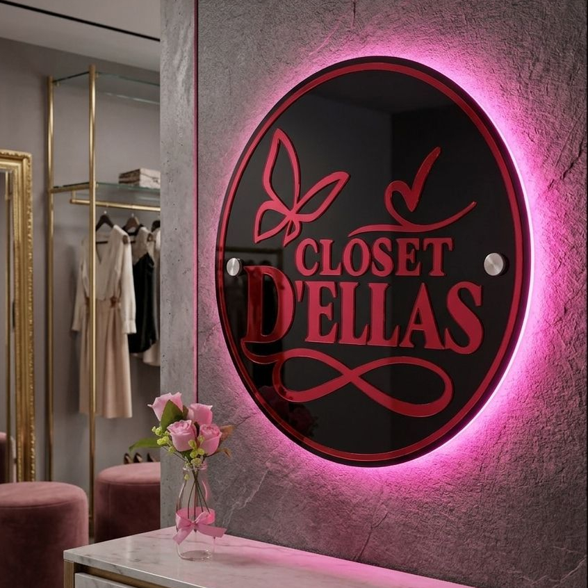 Logo em Acrílico com Base LED + Logotipo Pink Escuro Cor Forte Vibrante Destaque Sua Marca