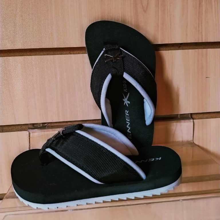 Chinelo Infantil Masculino Confortavel Solado Tratorado Antiderrapante Macio Ideal Para o Dia-Dia