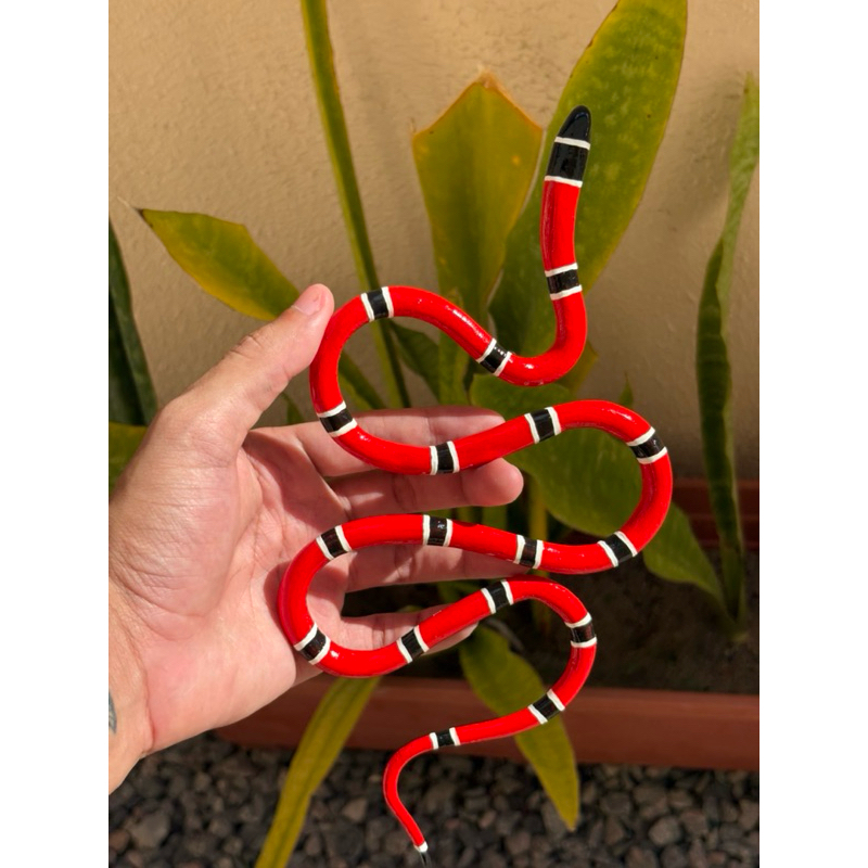 Cobra Coral Decorativa em Cerâmica Fria - Decoração Artesanal