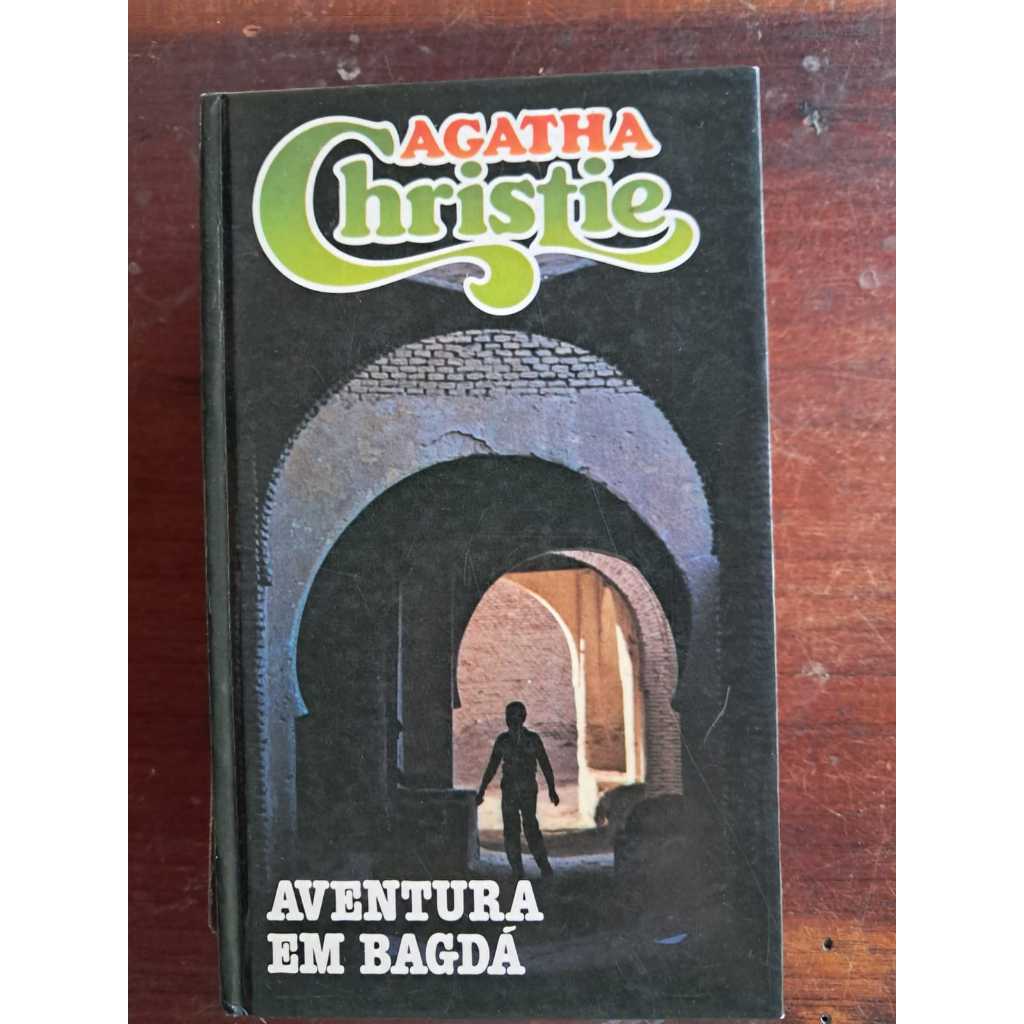 LIVRO USADO ANTIGO Aventura em Bagdá Capa DURA Edição Português  por Agatha Christie (Autor),