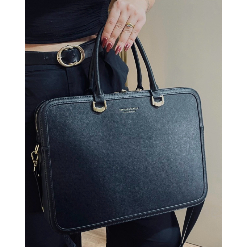 Maleta bolsa feminina couro Veryrio notebook trabalho alça transversal regulável - Elegância e Praticidade