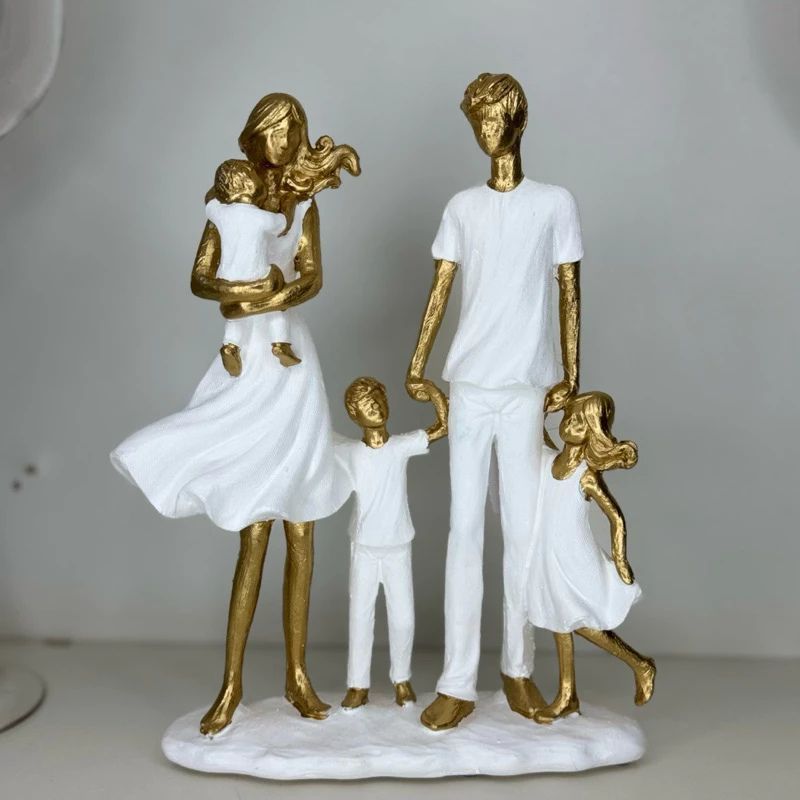 Escultura Estatuá Estatueta Familia com 3 Filhos Pai, Mãe, Menina e Dois Meninos Design de Interior