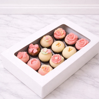 Caixa para 12 doces brigadeiros, trufas, bombons, mini brownie embalagem 12,5x16,5x5 Com visor e berço em Oferta na Shopee