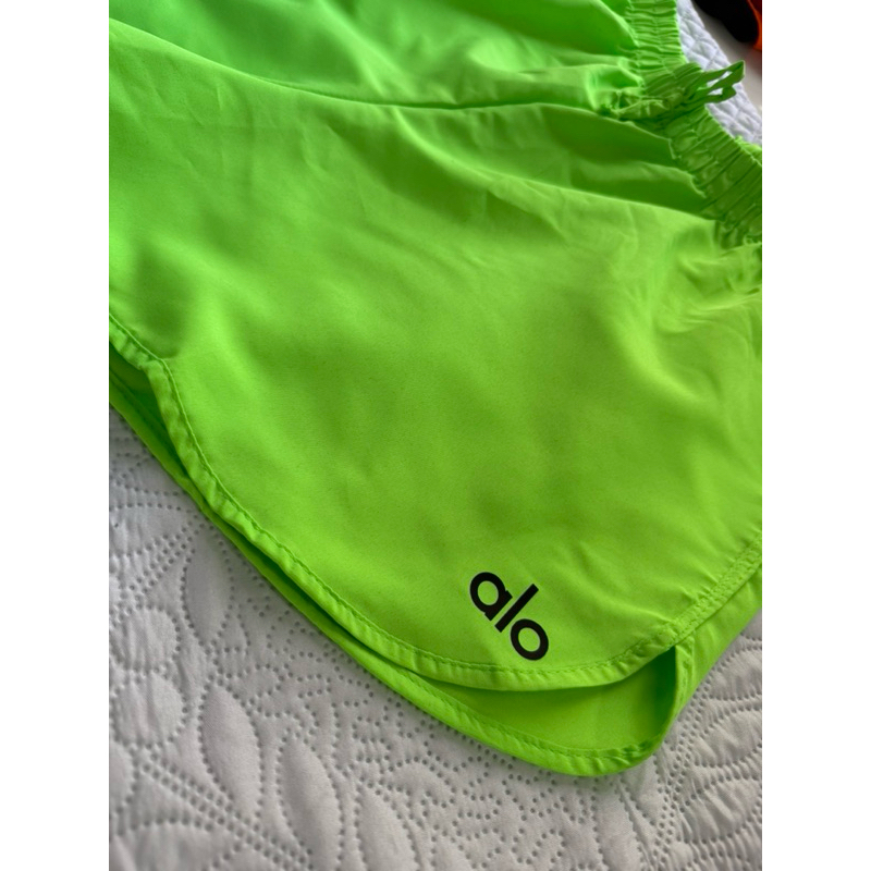 Kit cinco peças short alo inspiração tendência moda promocional — imagem 2 de 2