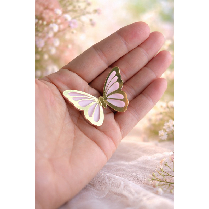 Borboleta vazada dourada aplique 3D jardim diversas cores