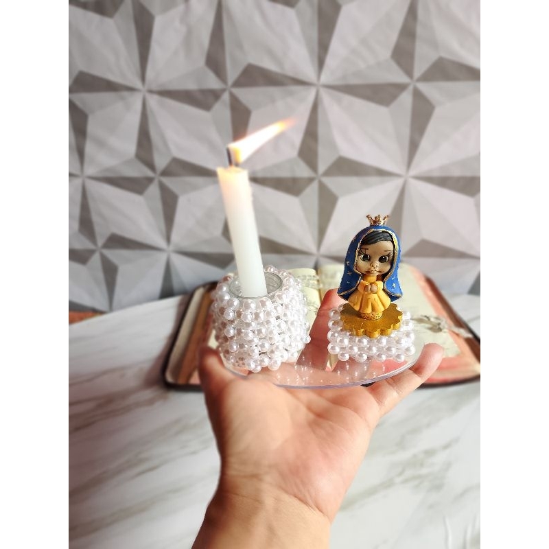 Porta Vela Nossa Senhora Aparecida Artesanal em Pérolas com Base Acrílica Decorativo Católico