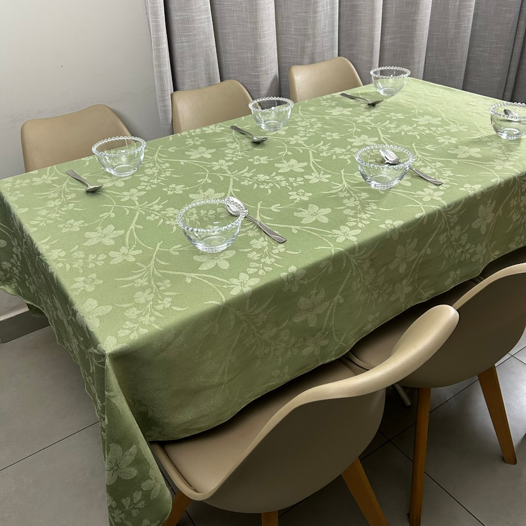 Toalha de Mesa Jacquard - 6 Lugares - Retangular 1,40x2,10m