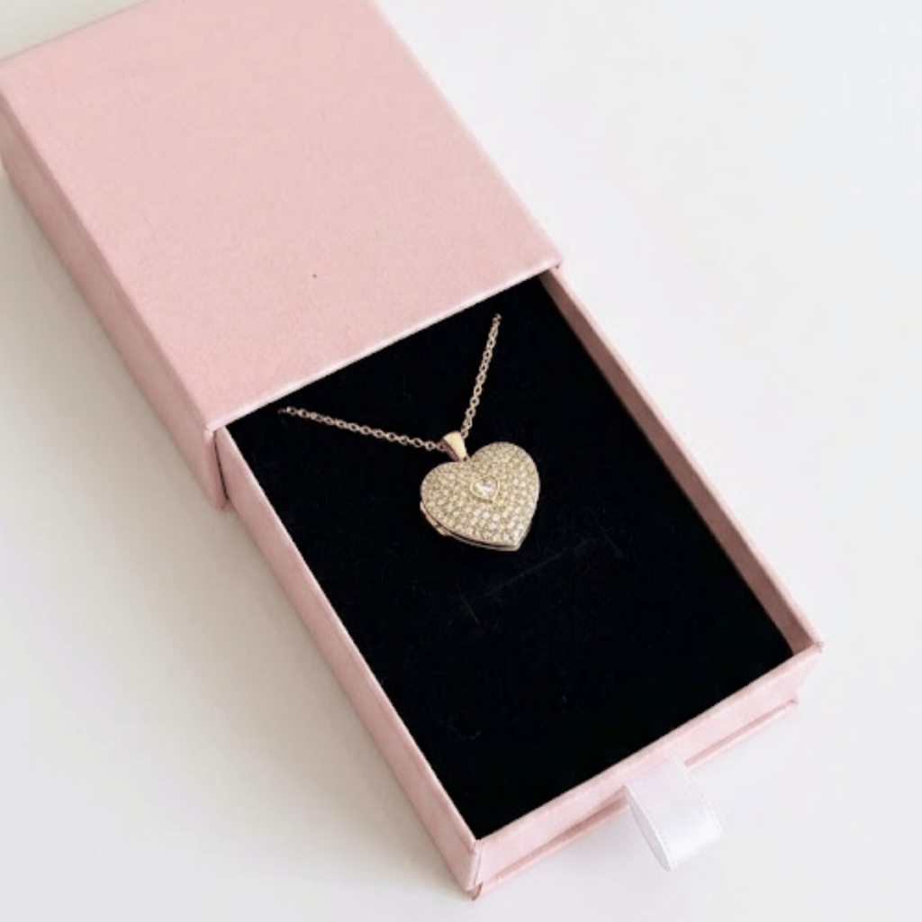 Colar Coração Cravejado Feminino em Aço Inox Banhado a Ouro 18k Personalizado · foto 2