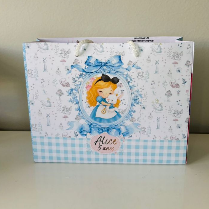 Sacolinhas personalizadas PEGUE E MONTE Alice no País das Maravilhas Tamanho M lembrancinha aniversário infantil