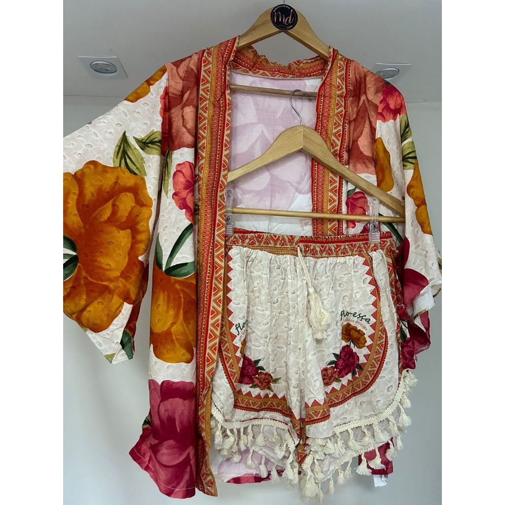 Conjunto feminino short box pompom estampado com cropped ou kimono estampas variadas floral viscose encorpada