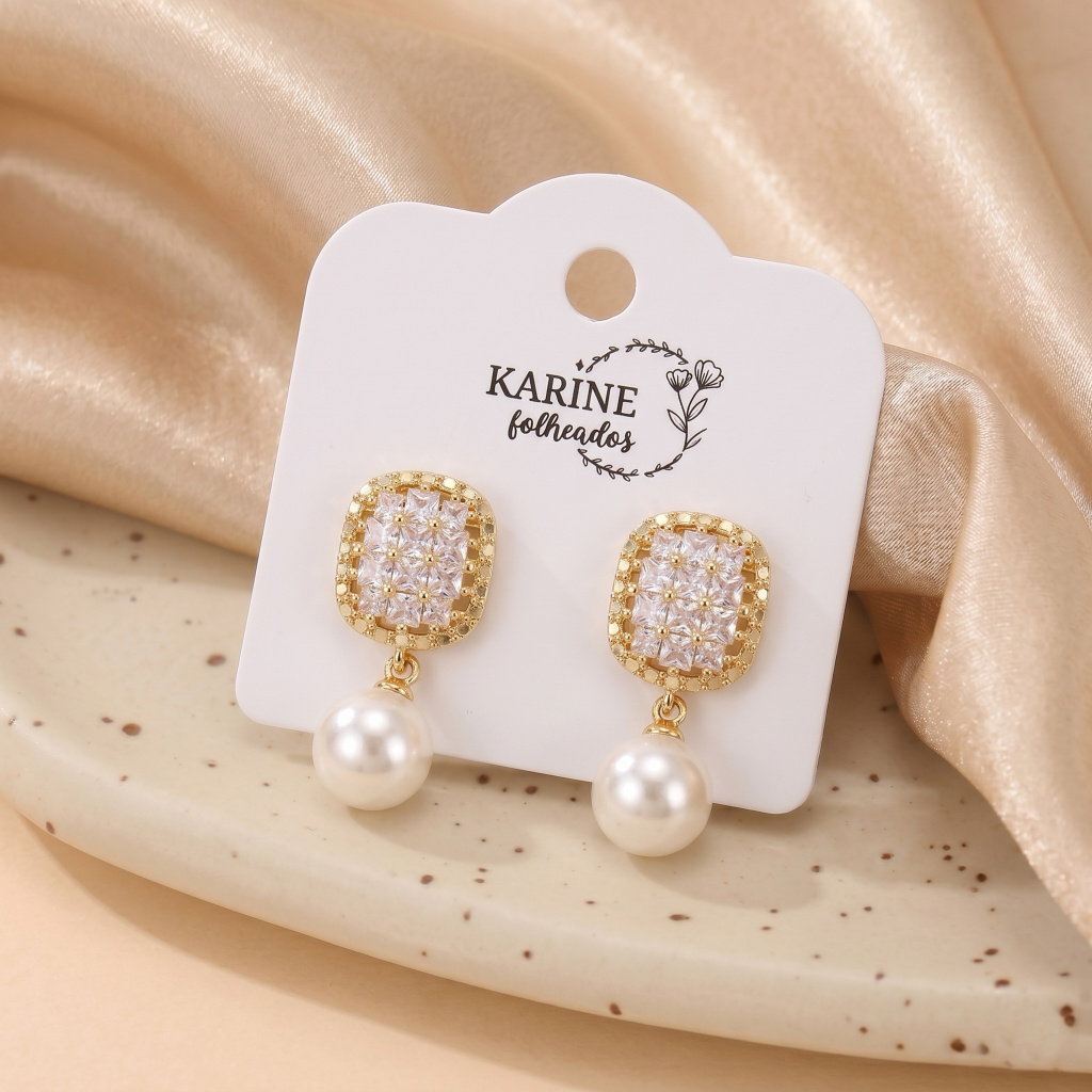 Brinco Feminino Luxuoso Folheado a Ouro com Pérola Pendente e Zircônias cod 880i