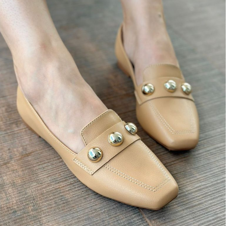 Mocassim Sapatilha Feminina Confortável na Cor Palha com Proteção de Calcanhar Casual Elegante