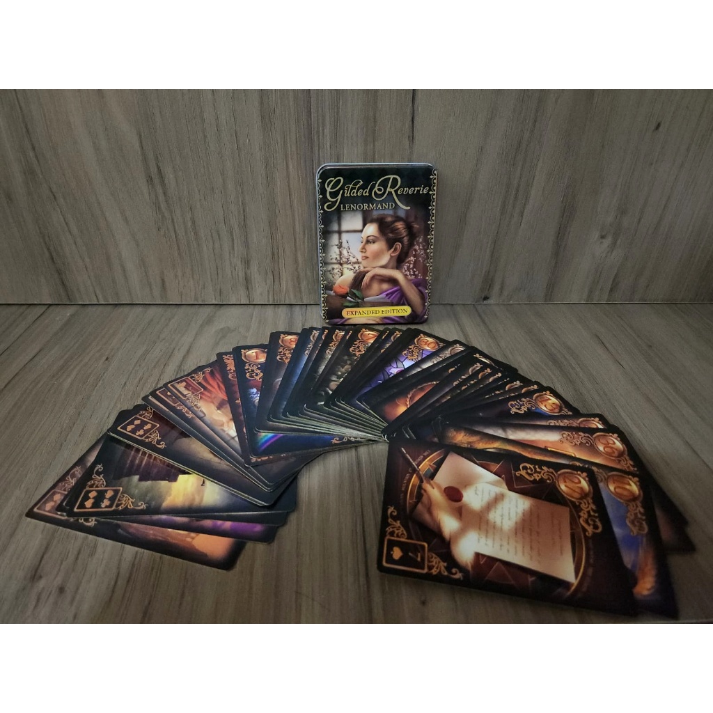RÉPLICA - Baralho Cigano Gilded Reverie Lenormand Expanded Edition – Completo com Caixa Metálica