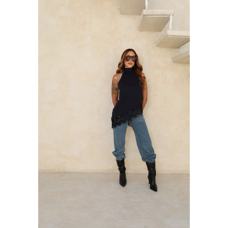 Blusa Feminina Frente Única de Cetim com Renda – Sofisticação Gola Alta