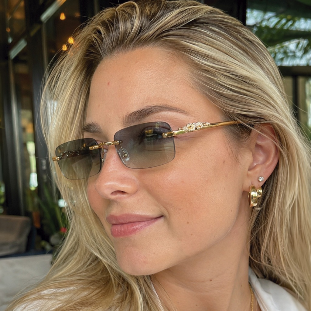 Óculos de Sol Feminino Ilook Retangular Sem Aro Metal Dourado Pantera UV400 Elegante Preto Leve e Sofisticado