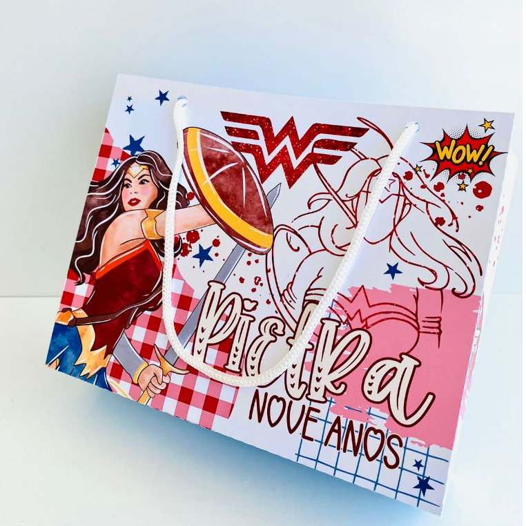 Sacolinha Personalizada MULHER MARAVILHA Infantil | Bolsa Surpresa Festa | Lembrancinha Luxo Pegue e Monte com Nome