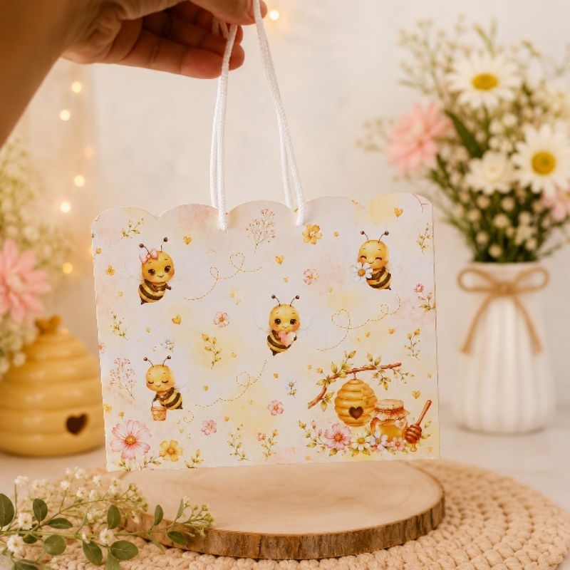Sacolinha (Média)Personalizada Jardim das Abelhinhas | Lembrancinha Festa Infantil Premium