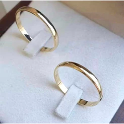 Par de Alianças Delicadas e Elegantes em Aço Inox 316L Folheado Ouro 18K | Noivado, Casamento e Compromisso