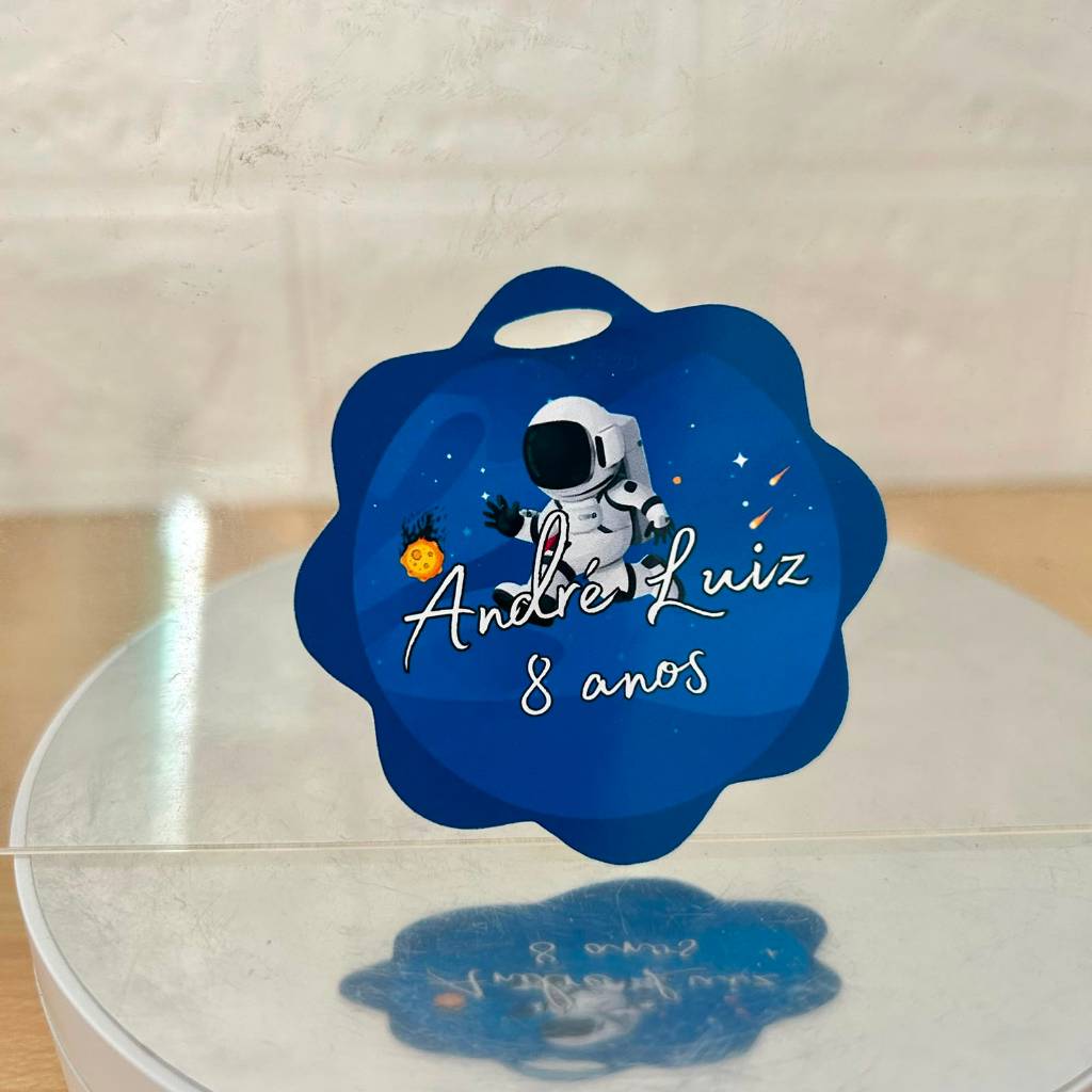 Lembrancinha Personalizada Tag com Furo Astronauta Menino