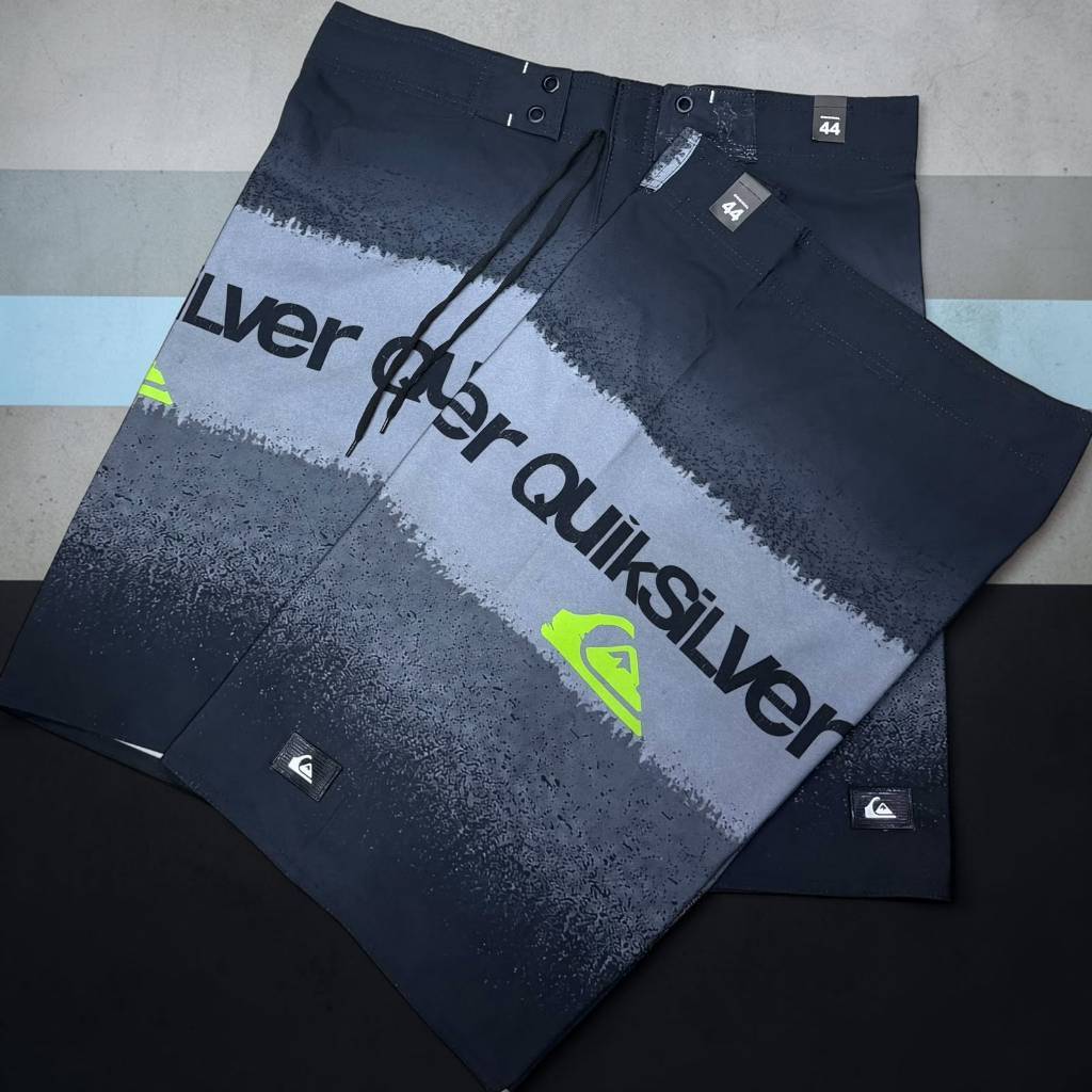 Bermuda Masculina de surf estampada no tecido tactel com elastano