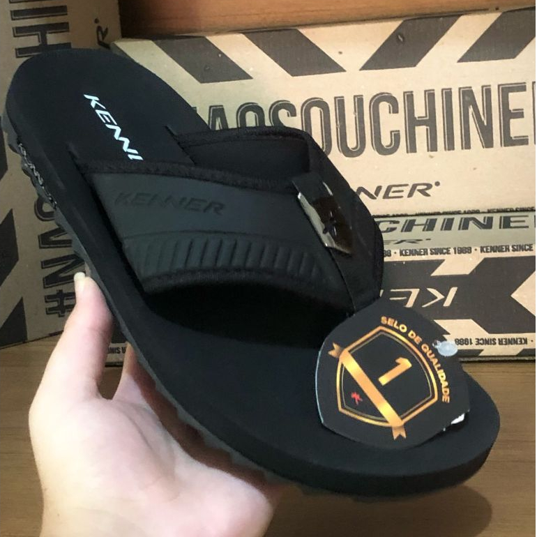 Chinelo Masculino Casual Solado Tratorado Biomecânico Confortável Estiloso Resistente Antiderrapante