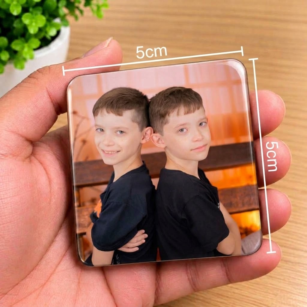 Foto Ímã de Geladeira Personalizados Presente Casal Família Lembrancinhas Pet Bebê 5x5cm com 4 6 8 10 12 Unidades — imagem 2 de 2