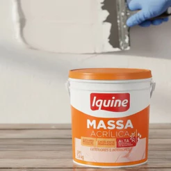 Massa Acrílica Iquine 5,4kg Massa Acrílica Para Áreas Internas e Externas Massa Acrílica Resistente à Intempéries