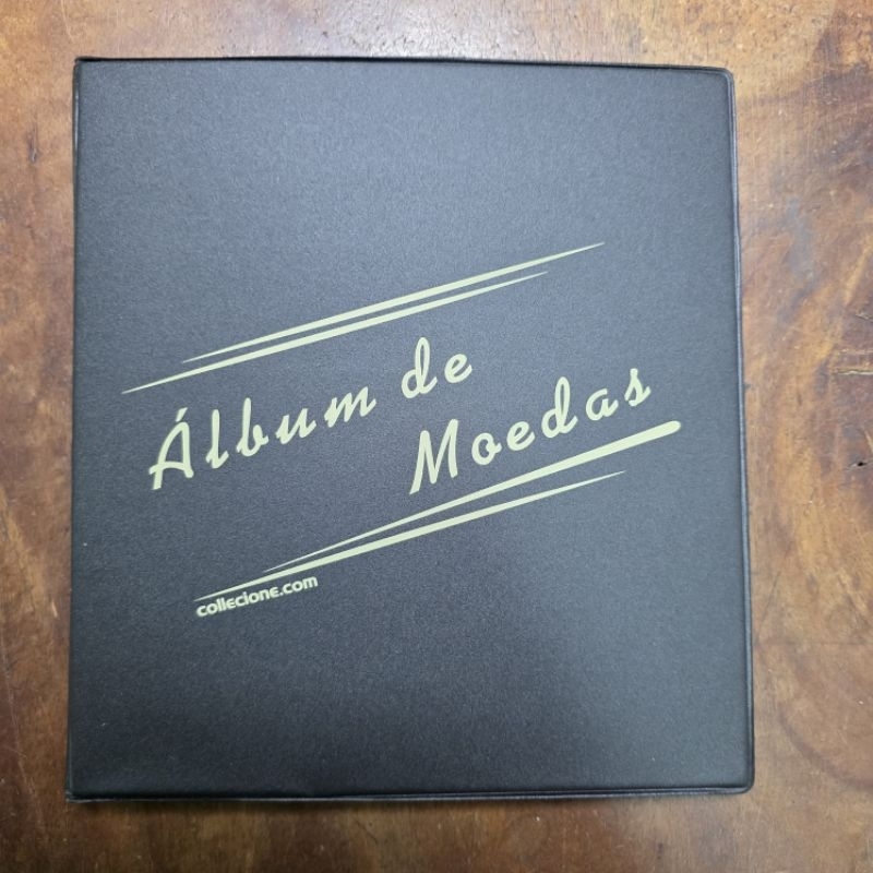 Álbum Pequeno, 2 Parafusos para 100 moedas ou palhetas. OBS: Não acompanha a moeda de 200 Réis
