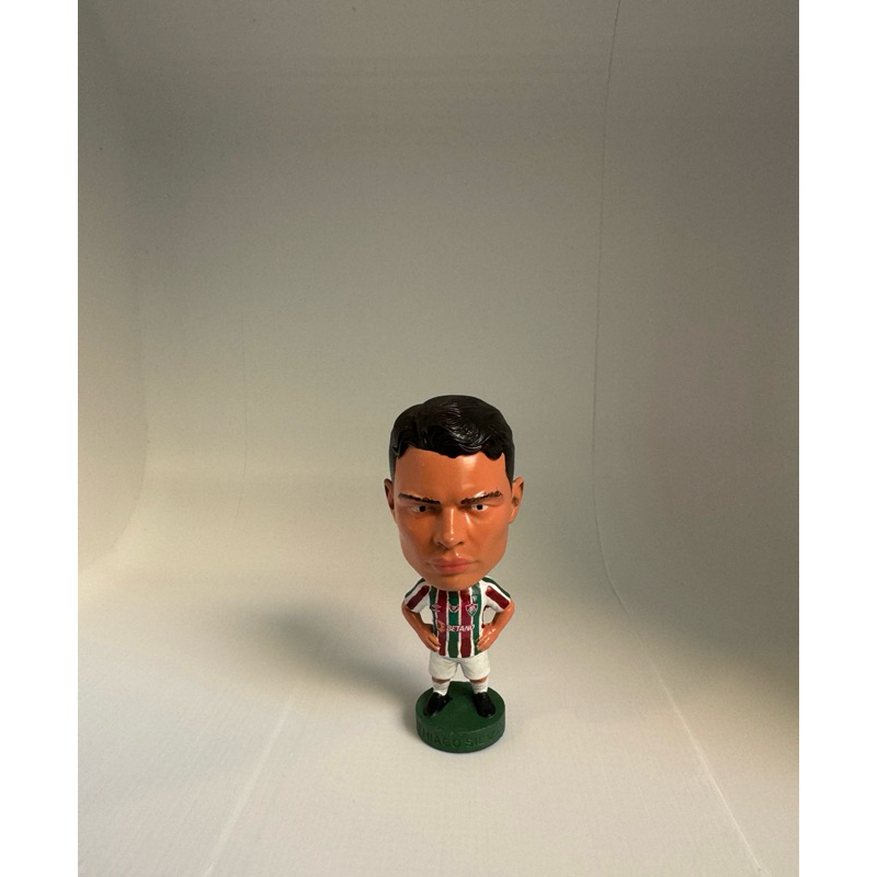 Mini Craque Thiago Silva Fluminense — Feito em Resina e Pintado à Mão - 10cm