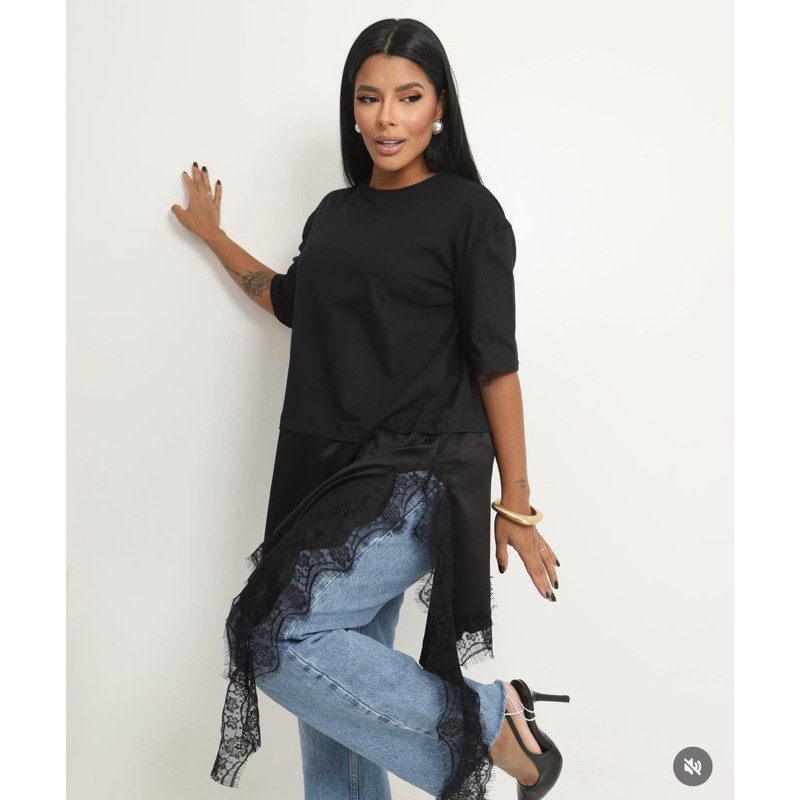 Blusa Feminina alongada com Detalhe em Cetim e Renda P M G GG em Oferta na Shopee