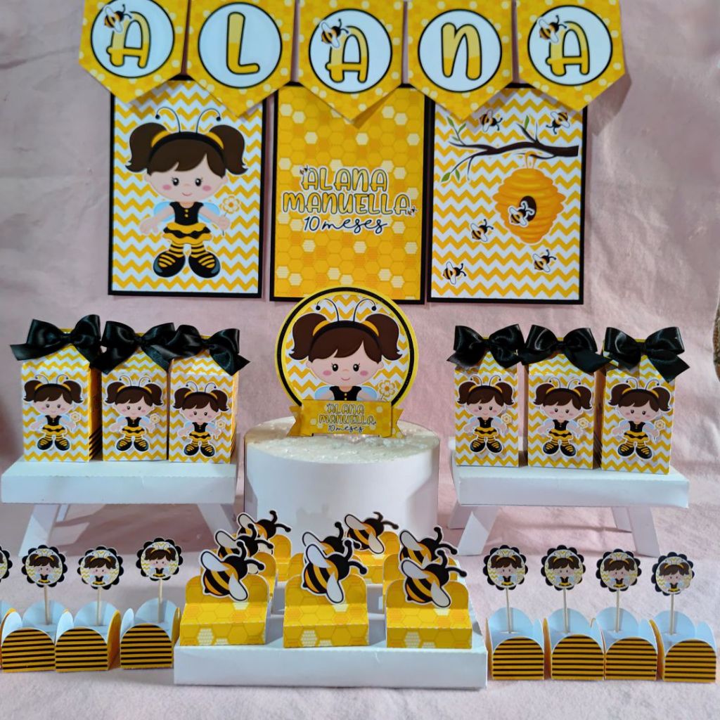 Kit Festa Abelhinha Personalizado Só um Bolinho | Aniversário | Mesversário | 100 ítens | Lembrancinha