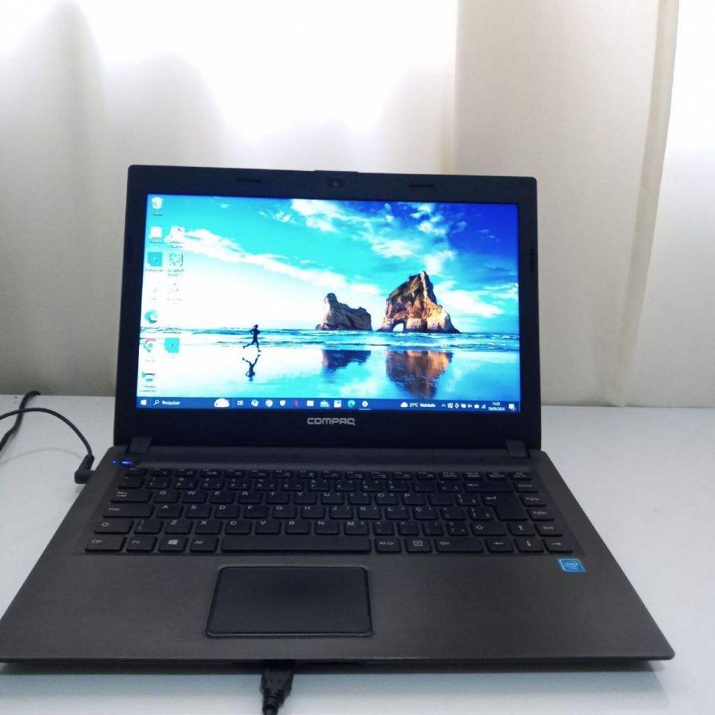 Notebook Compaq Presario CQ-23, Intel Celeron Dual Core N2820, 4GB RAM HD 500GB Windows 10