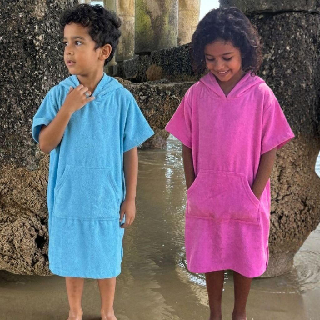 Poncho Toalha Infantil Surf Praia Piscina Roupão Capuz Secagem Rápida Troca Roupa Unissex Leve