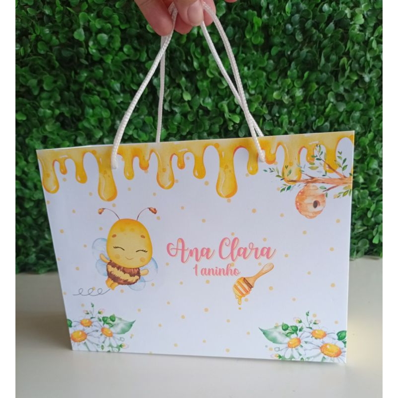 Sacolinha Abelhinha Personalizados | sacolinha | Lembrancinha Aniversário Abelhinha | Mimos | PEGUE E MONTE
