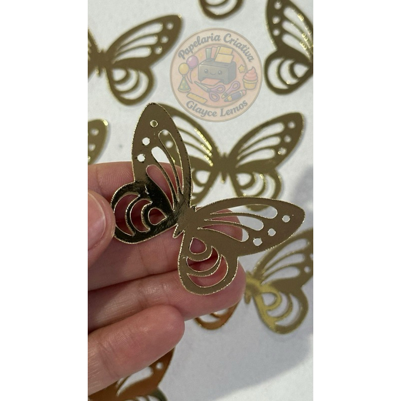 Aplique de Borboleta - Dourada em Papel Lamicote - Kit contém 30 Unidades - Lembrancinha Personalizadas